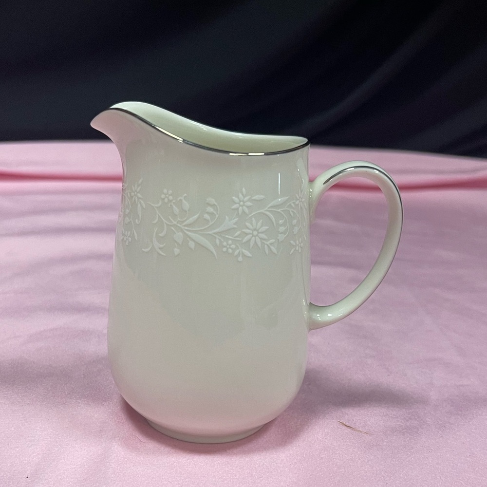 Noritake Lorelei Ivory China Small Creamer Pitcher.